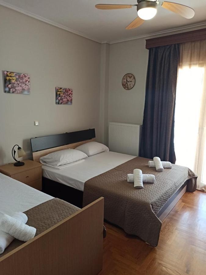 Golden mirror in Kavala Appartement Buitenkant foto