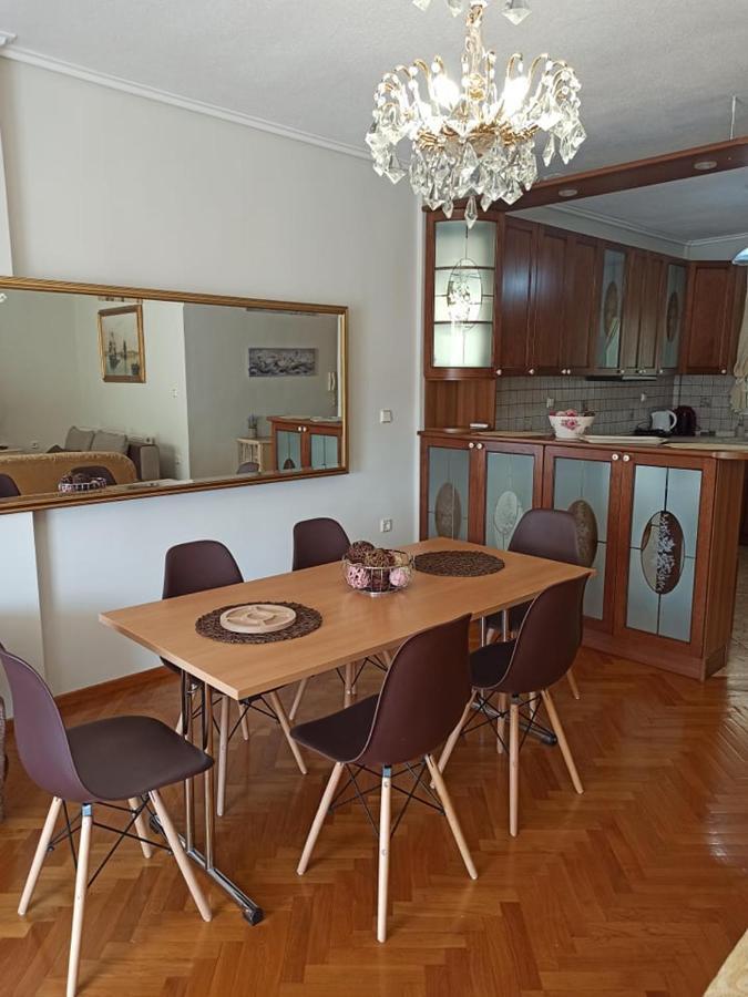 Golden mirror in Kavala Appartement Buitenkant foto