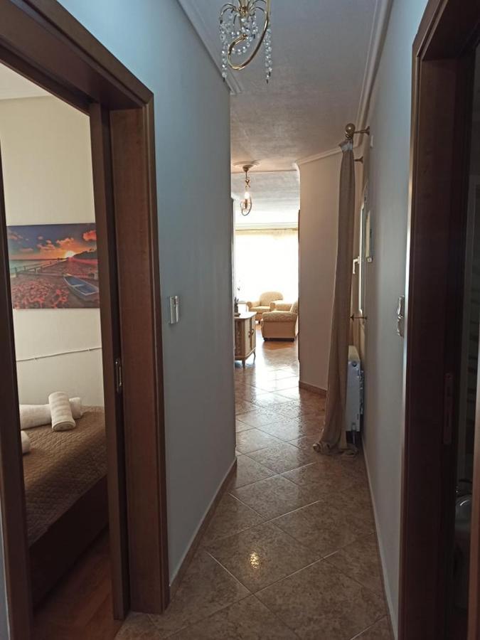 Golden mirror in Kavala Appartement Buitenkant foto